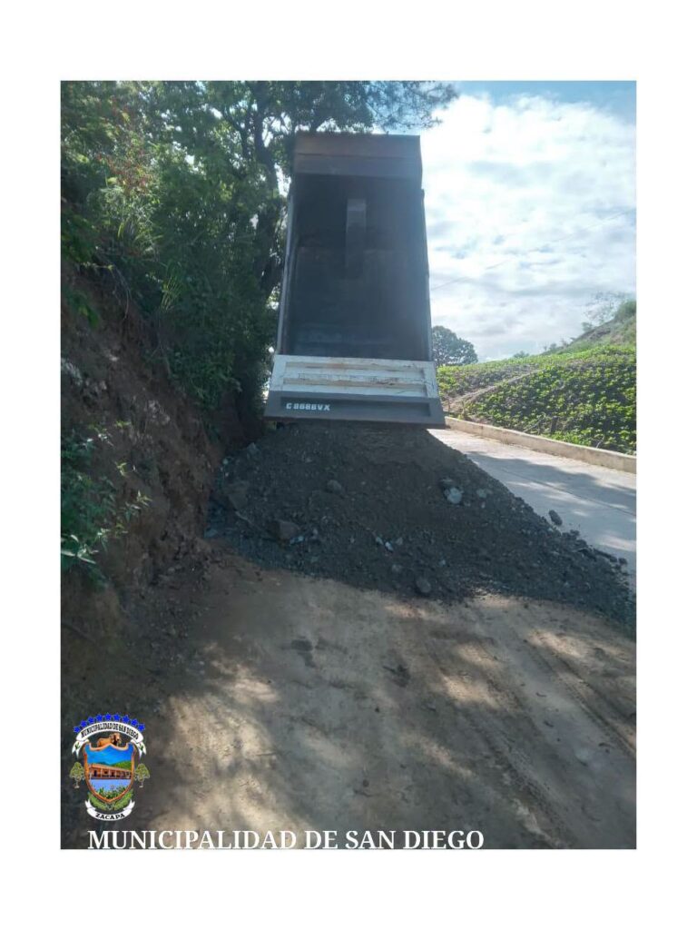 Mejoramiento de diferentes calles de la Aldea de San Antonio Las Lomas